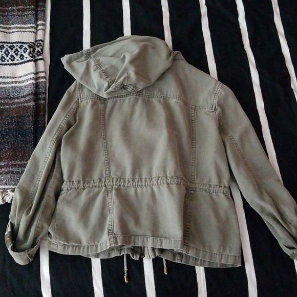 Olive green jacket - Picture 3 of 3